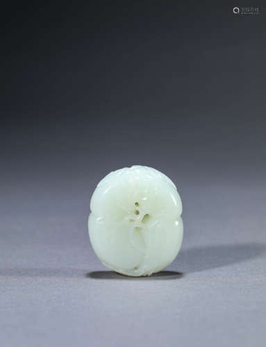 A Chinese Jade Double Gourd Ornament