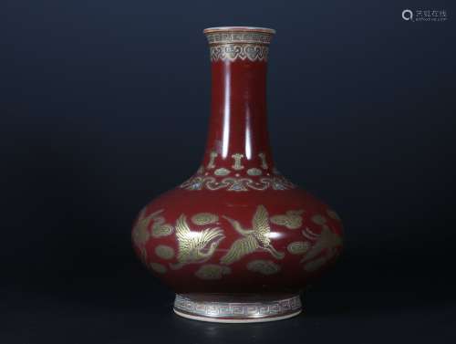 A Chinese Red glaze gold crane pattern vase