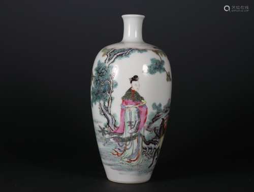A Chinese Painted character story bottle