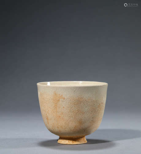 A Chinese Porcelain Ding-Type Cup