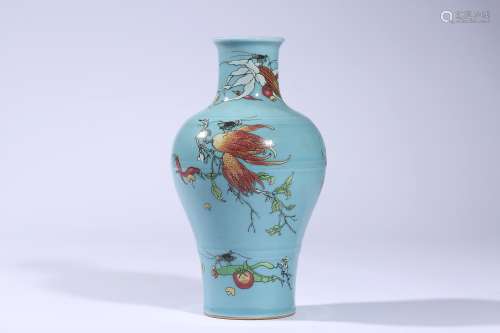 A Chinese Porcelain Turquoise Ground Vase Marked Qian Long