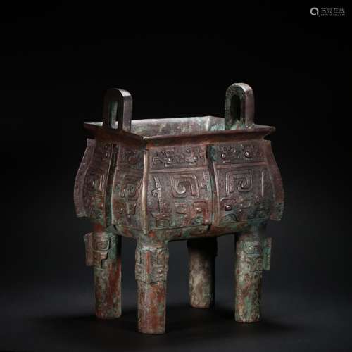 CHINESE BRONZE SQUARE TRIPOD, WESTERN ZHOU DYNASTY