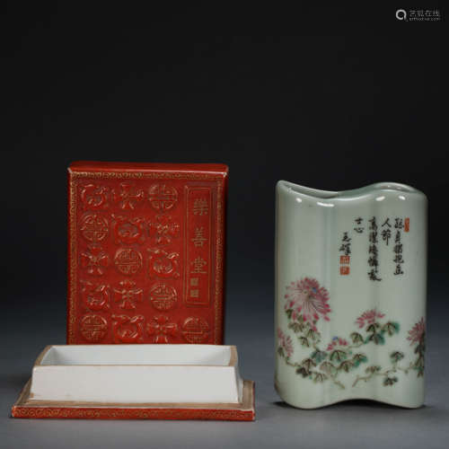 A GROUP OF CHINESE FAMILLE ROSE PORCELAIN SEAL BOXES HANGING...