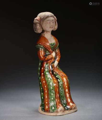 CHINESE TRICOLOR SITTING DRUM FIGURINE, TANG DYNASTY