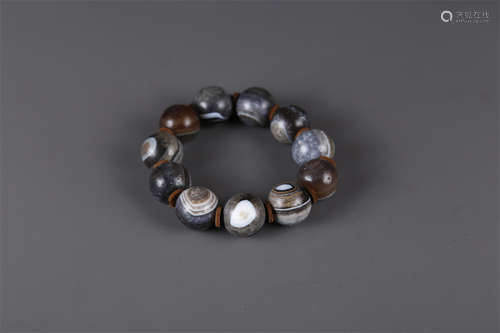 A Bracelet of Sardonyx Beads.