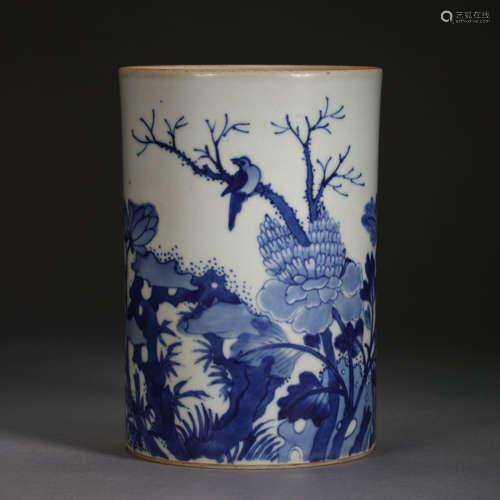 CHINESE BLUE AND WHITE PORCELAIN PEN HOLDER, MING DYNASTY