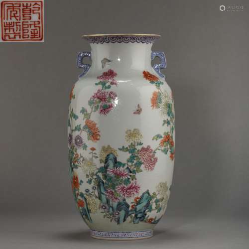 CHINESE COLORFUL PORCELAIN BOTTLES MADE DURING THE REIGN OF ...