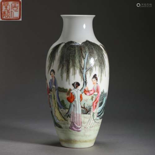 CHINESE FAMILLE ROSE PORCELAIN FIGURE BOTTLE,  REPUBLIC OF C...