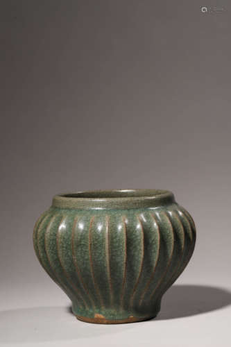 Longquan Kiln Melon-Form Jar