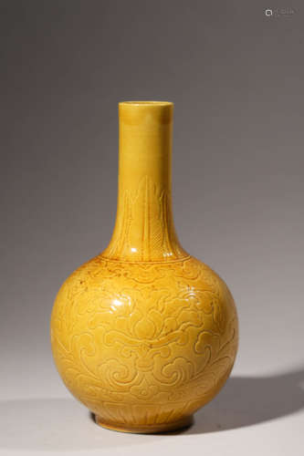 Incised Yellow Glaze Lotus Tianqiuping