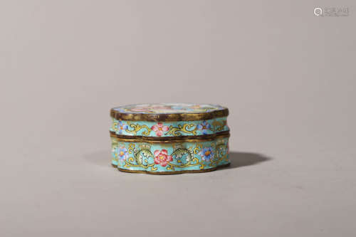 Cloisonne Enamel Figure Lobed Box and Cover