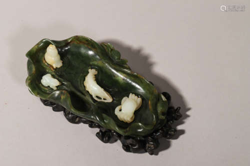 Spinach Jade and White Jade Lotus Pond Washer