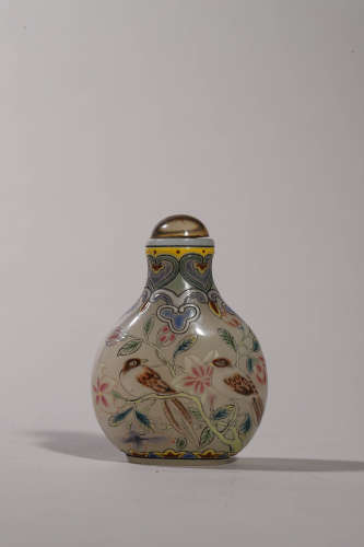 Famille Rose Glass Insect Snuff Bottle