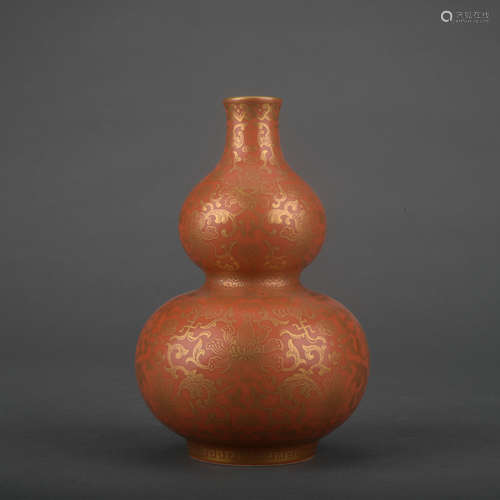 A allite red glazed bottle painting in gold