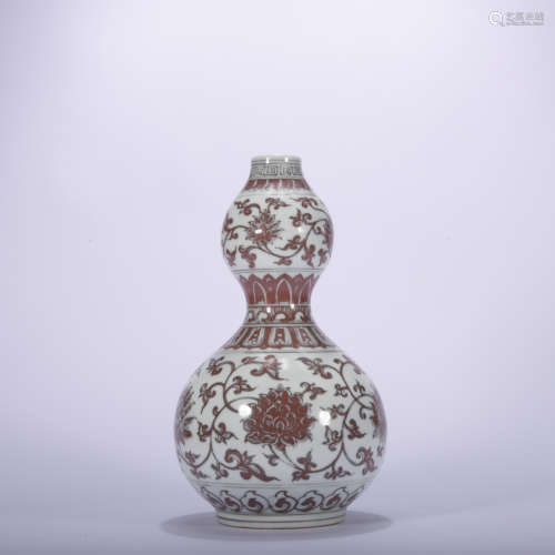 A copper-red-glazed gourd-shaped vase