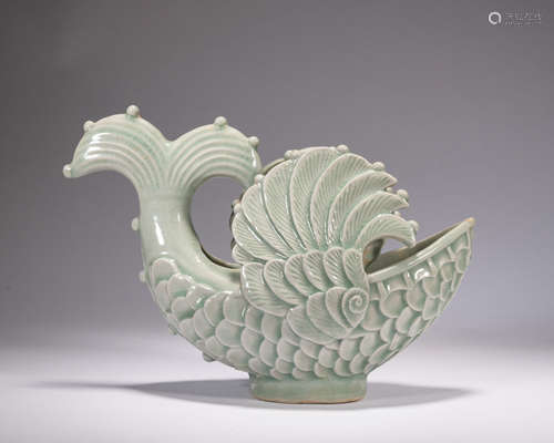 A celadon-glazed washer