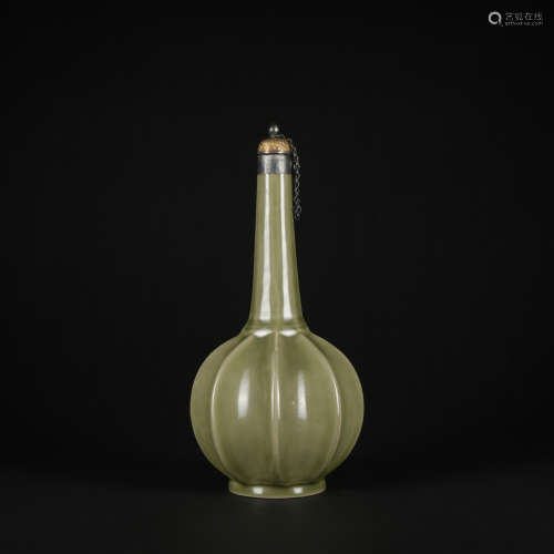 A Long quan kiln vase