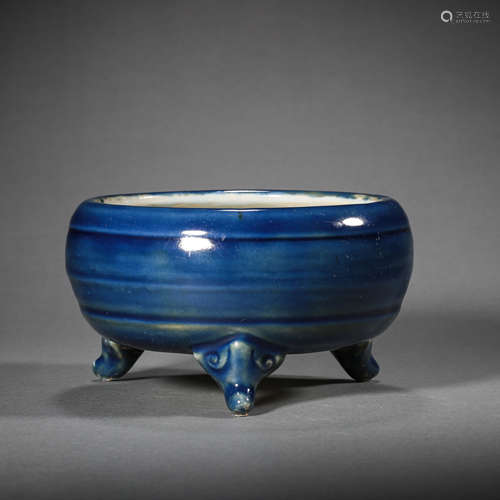 CHINESE MING DYNASTY JI BLUE GLAZE THREE FOOTS FURNACE