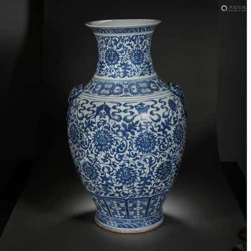 BLUE AND WHITE VASE, QING DYNASTY