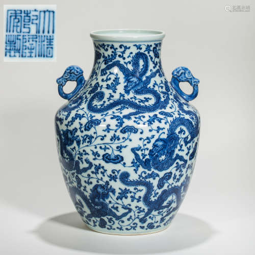 CHINESE QING DYNASTY QIANLONG PERIOD BLUE AND WHITE DRAGON P...