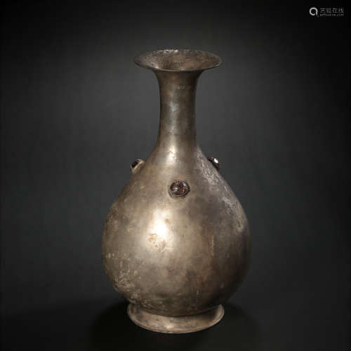CHINESE MING DYNASTY PURE SILVER SPRING VASE