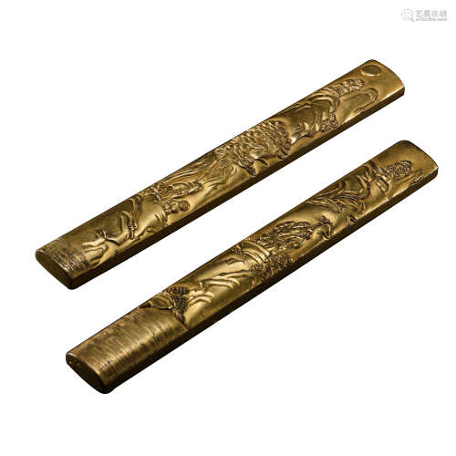 A PAIR OF CHINESE QING DYNASTY GILT BRONZE ARM RESTS