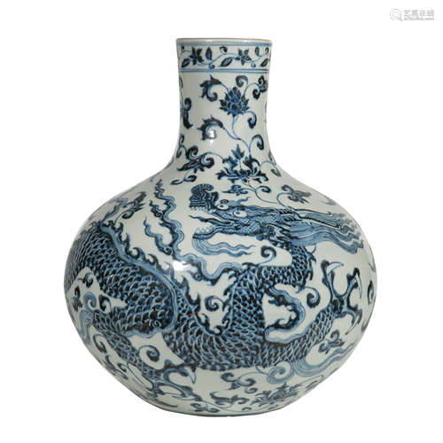 CHINESE MING DYNASTY XUANDE BLUE AND WHITE DRAGON PATTERN CE...