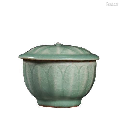 LONGQUAN WARE CUP AND LID, SOUTHERN SONG DYNASTY, CHINA, 12T...