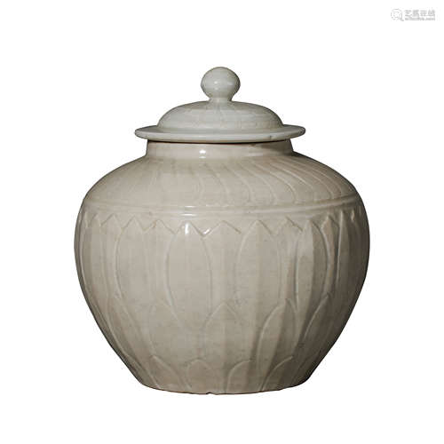 DING WARE POT WITH LID, NORTHERN SONG DYNASTY, CHINA