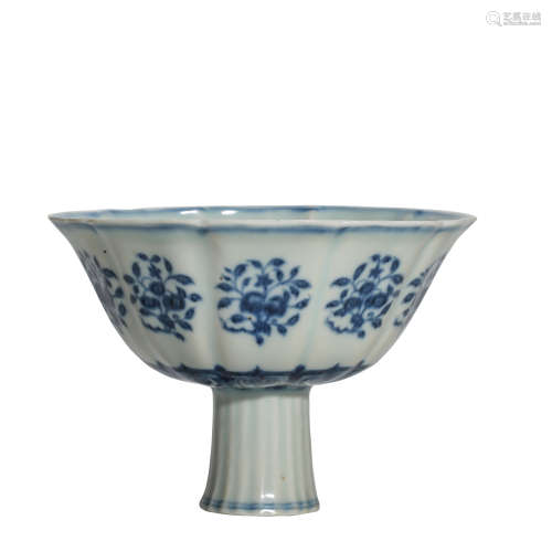 CHINA MING DYNASTY XUANDE BLUE AND WHITE STEM CUP, 15TH CENT...