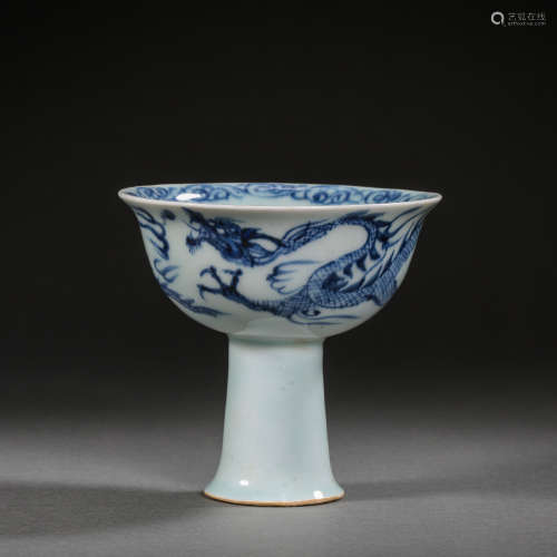 CHINESE YUAN DYNASTY BLUE AND WHITE STEM CUP, 13TH CENTURY