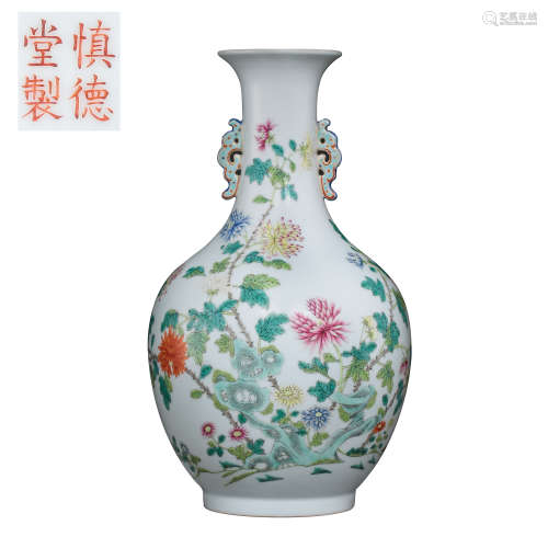 CHINESE QING DYNASTY FAMILLE ROSE VASE