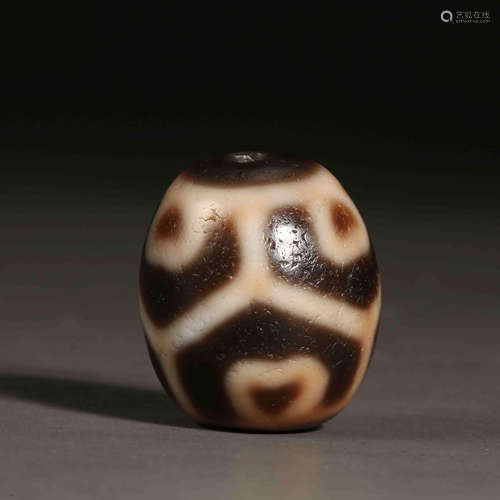 CHINESE TANG DYNASTY DZI BEAD, 7TH CENTURY