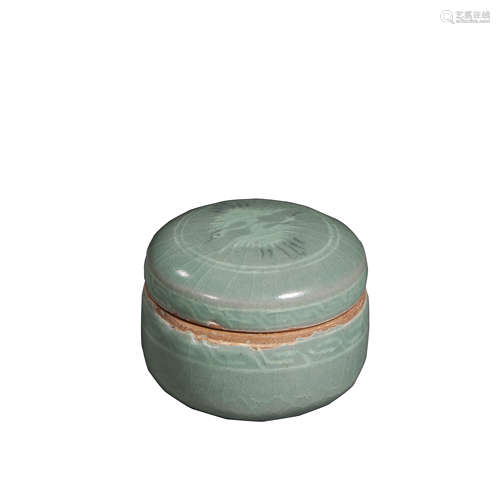 KOREAN ANCIENT CELADON POWDER BOX