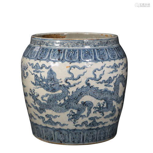 CHINESE MING DYNASTY LARGE BLUE AND WHITE JAR WITH DRAGON PA...