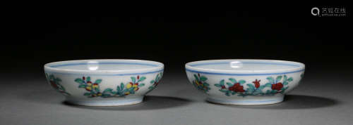 A PAIR OF CHINESE MING DYNASTY CHENGHUA DOU CAI CUPS