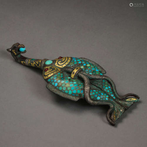 CHINESE WARRING STATES PERIOD BELT HOOK INLAID TURQUOISE, GO...