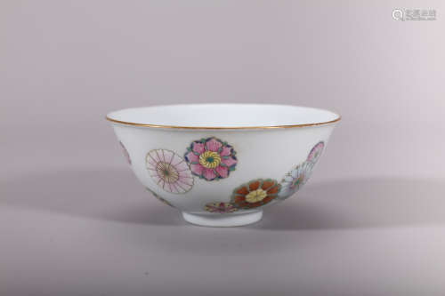 Famille Rose Flower Bowl, Qing Dynasty
