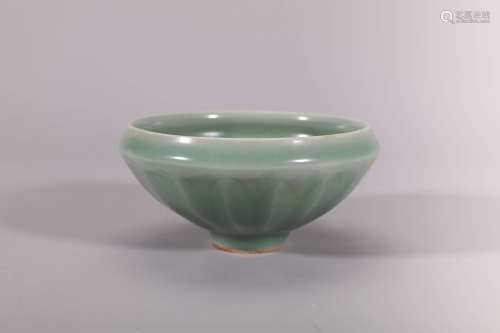 Southern Song Longquan Kiln Lobed Bowl