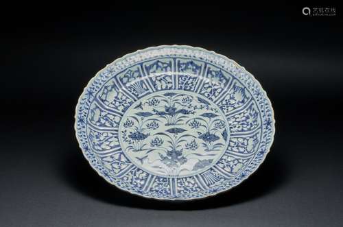 Qing Dynasty Qinghua Flowers Large Plate