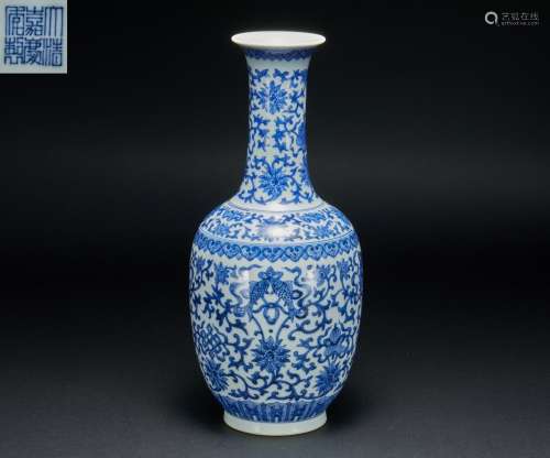 Qing Dynasty blue flower vase