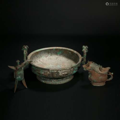 A set of bronze wine utensils in Han Dynasty