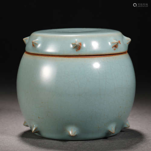 Song Dynasty Celadon Drum Shaped Vessel