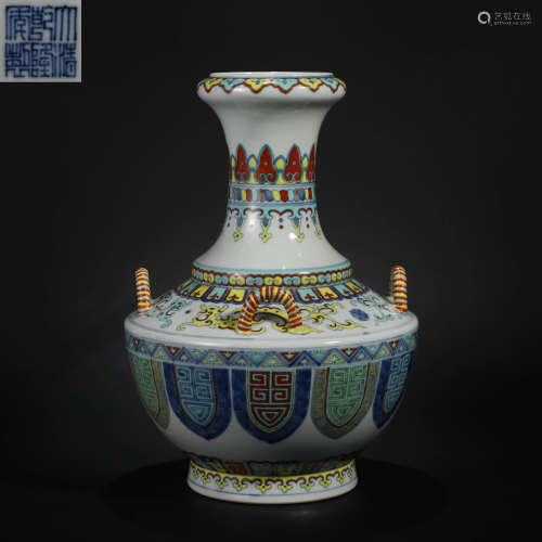 Qing Dynasty pastel flower ornamental bottle
