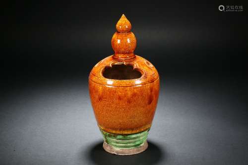 Liao Dynasty three-color pot
