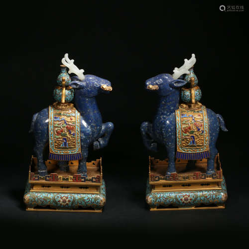 Qing Dynasty cloisonne lapis lazuli deer-shaped ornament