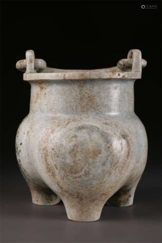 An Antique Jade Vessel 