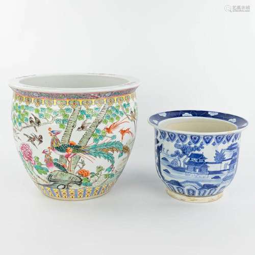 A set of 2 Chinese cache-pots made of porcelain of which 1 h...