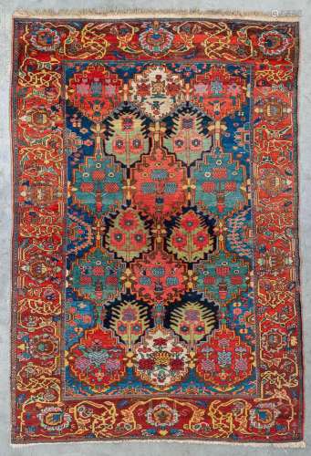 An Oriental hand-made carpet, Bakhtiari. (312 x 215 cm)