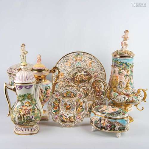 An assembled lot of 9 pieces of faience made by Capodimonte ...